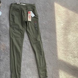 Levi super skinny 710 jeans NWT